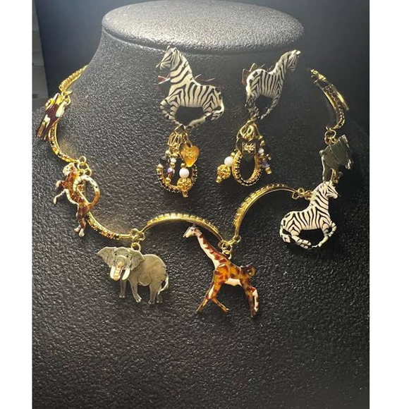 Lunch At The Ritz LATR 2go Safari Animals Necklace 17" & Matching Zebra Earrings
